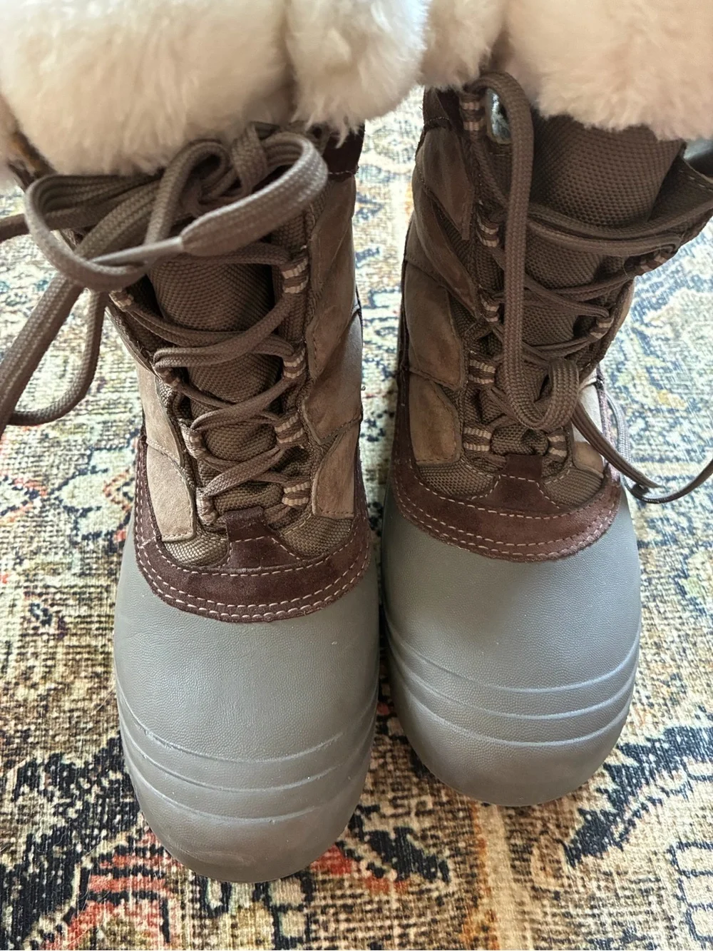 Columbia Brown and White Insulated Winter Lace-Up Boots